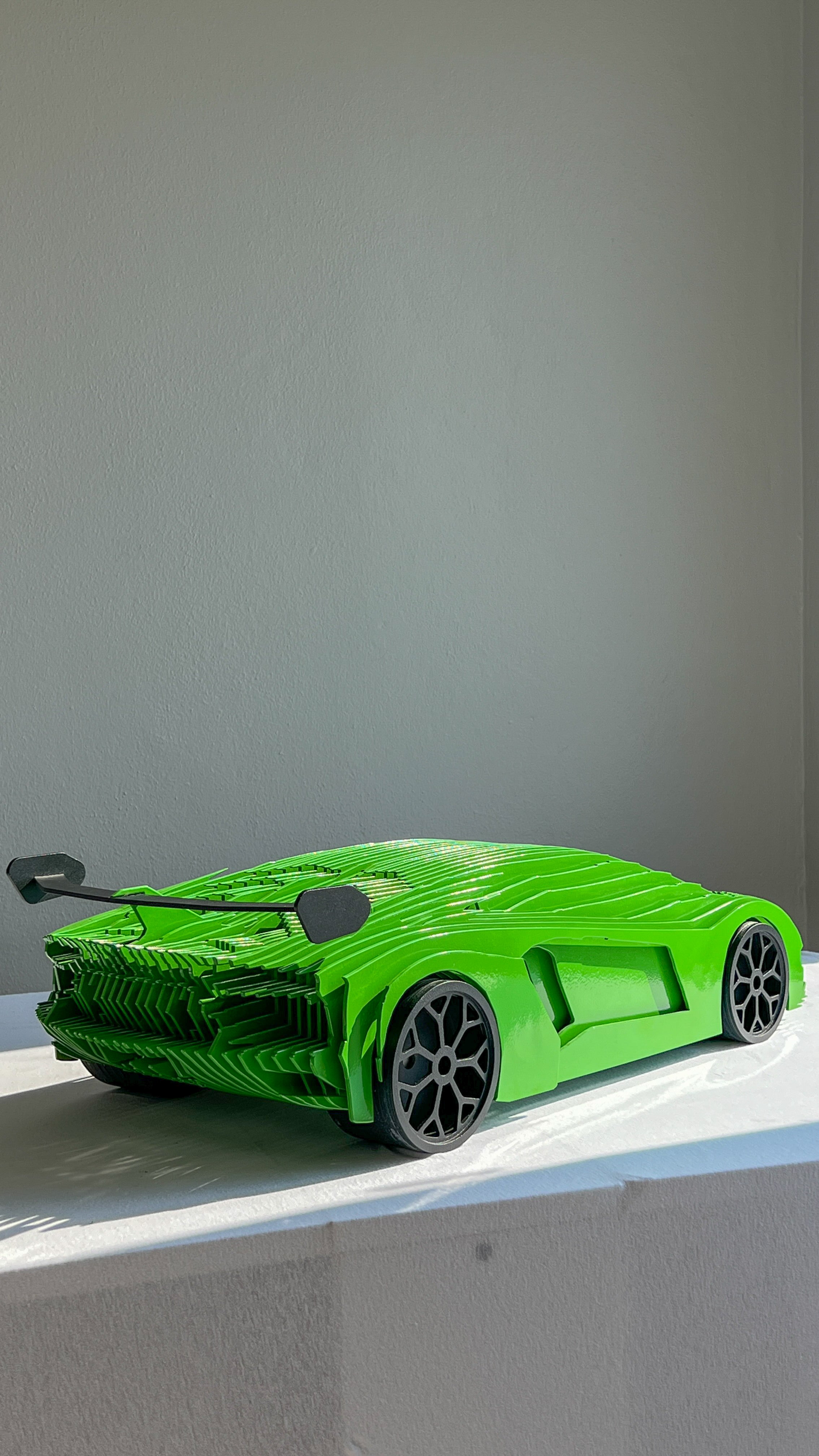 Lamborghini Aventador Heykeli