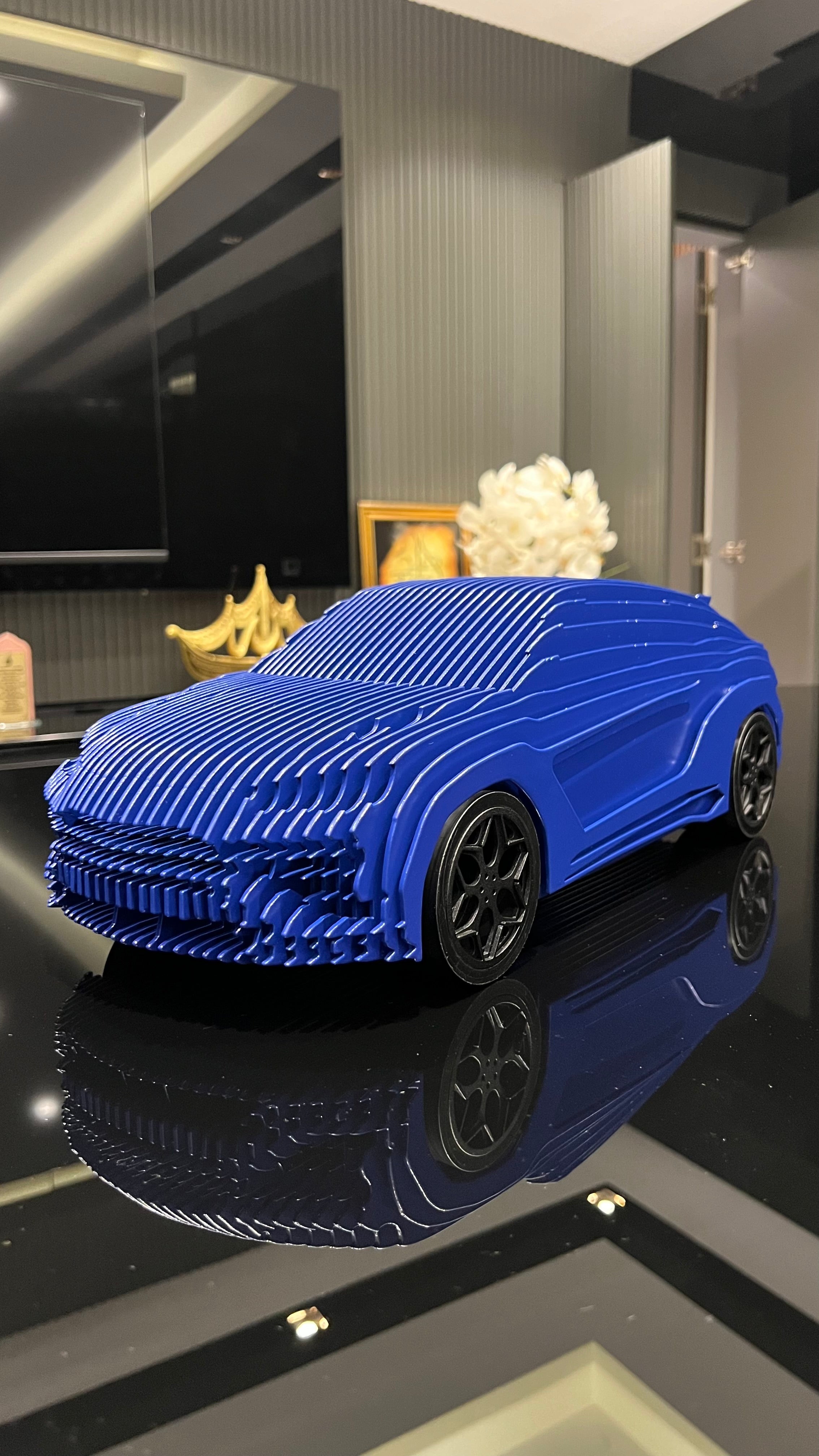 Lamborghini Urus Heykeli