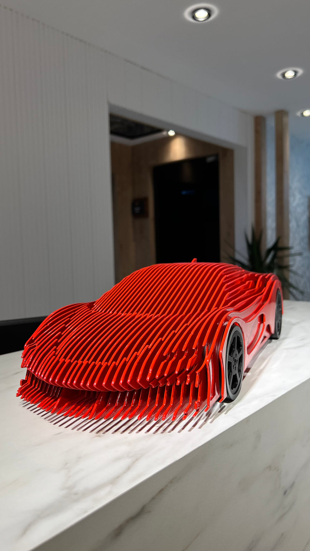 Ferrari SF90 Heykeli