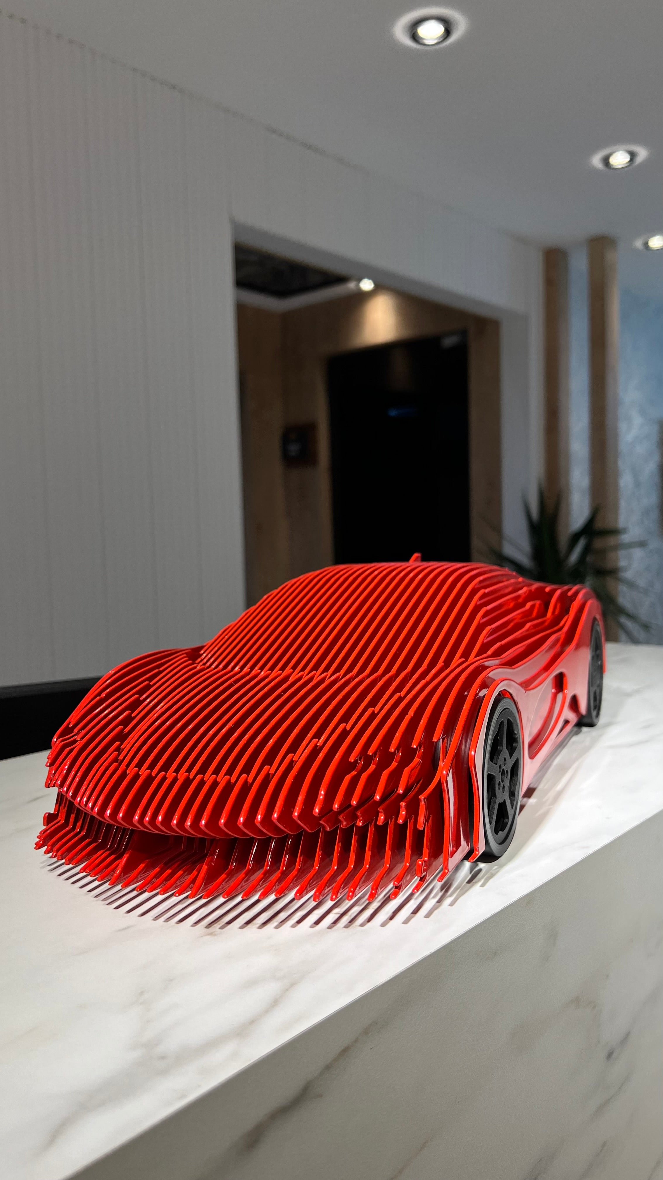 Ferrari SF90 Heykeli
