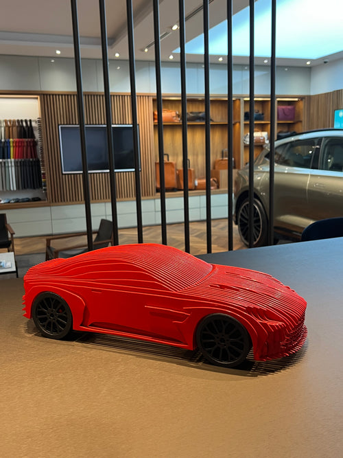 Aston Martin Vantage Heykeli