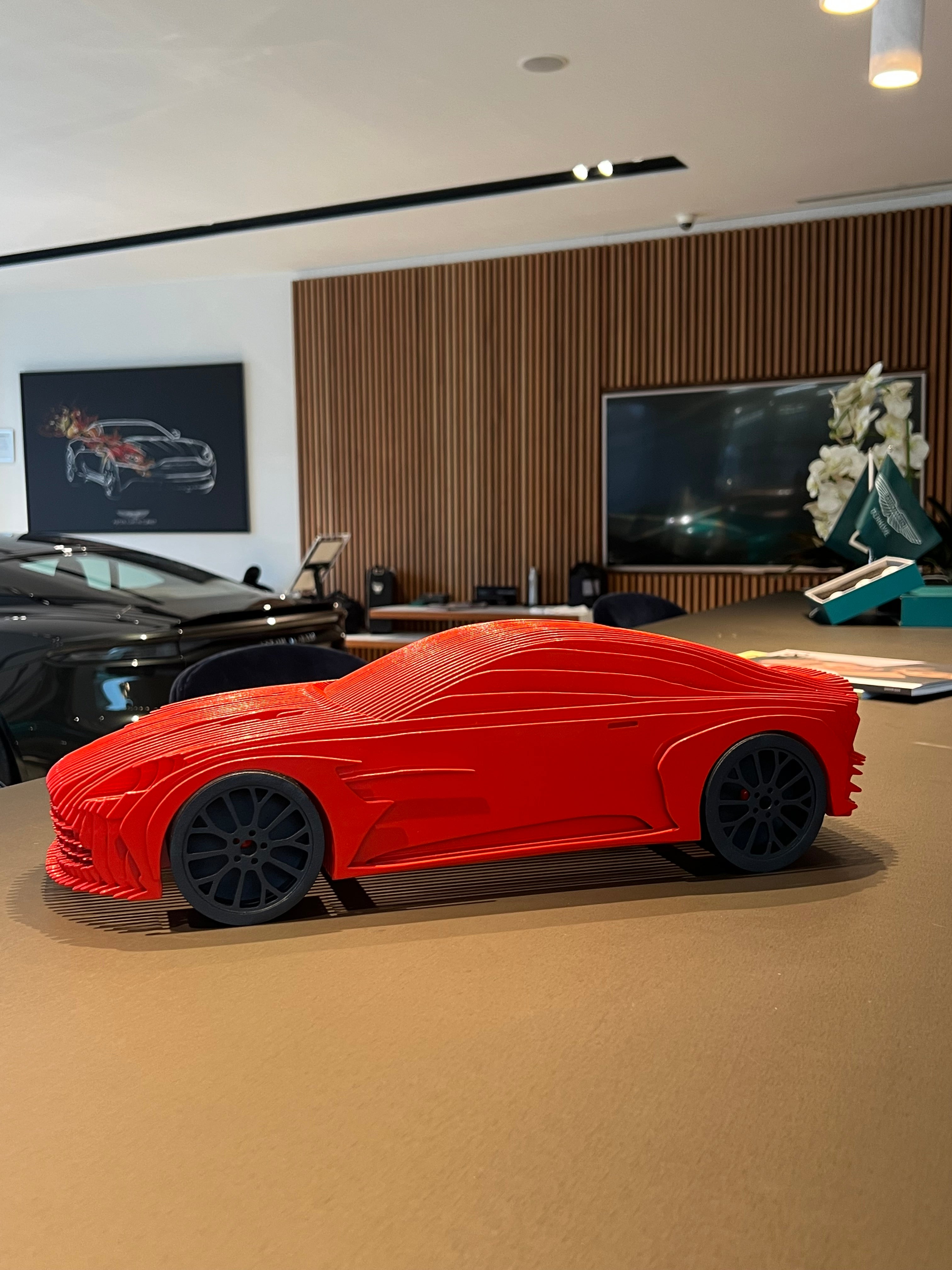 Aston Martin Vantage Heykeli