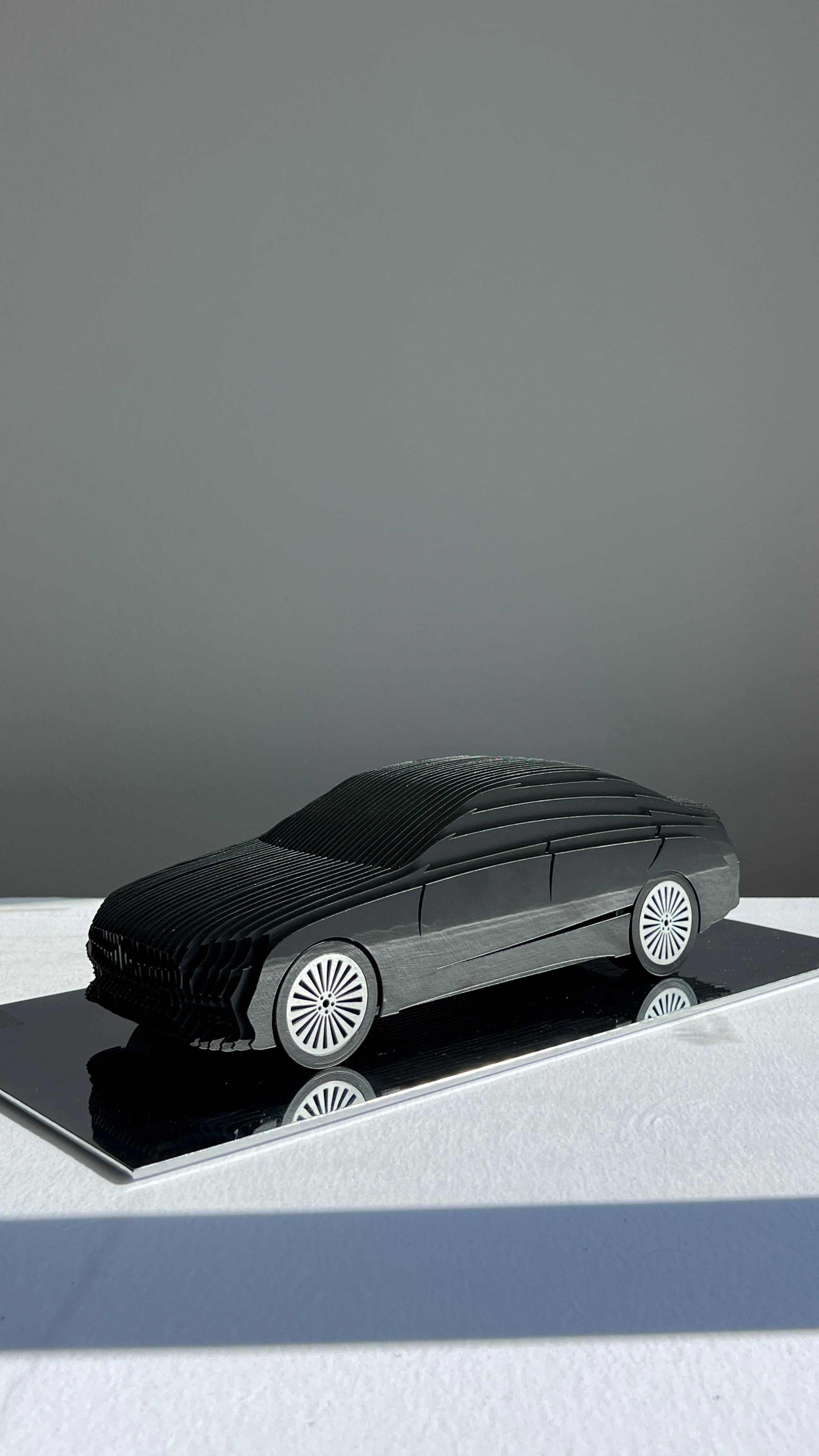 Mercedes C200 Heykeli