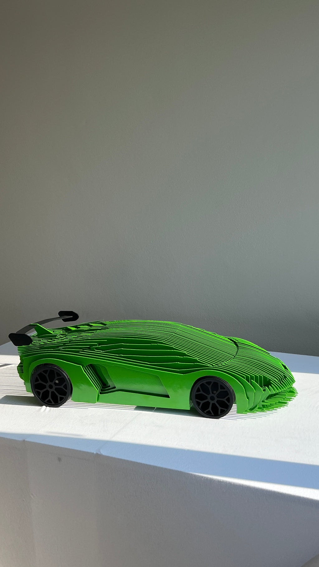 Lamborghini Aventador Heykeli